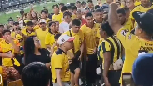 Tremendo show se armó en pleno estadio de Barcelona de Ecuador