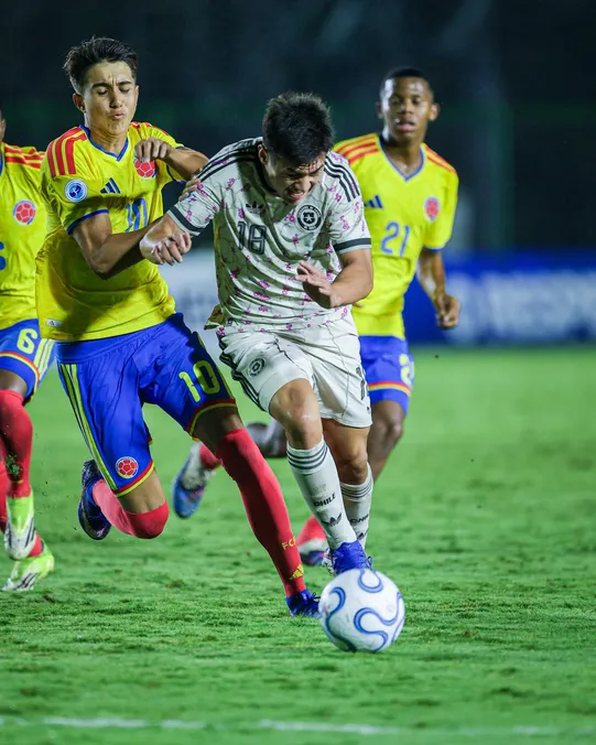 La selección chilena cayó 1-0 ante Colombia en el Sudamericano Sub-17 y esta tarde va por la revancha contra Paraguay – @Laroja vía Instagram