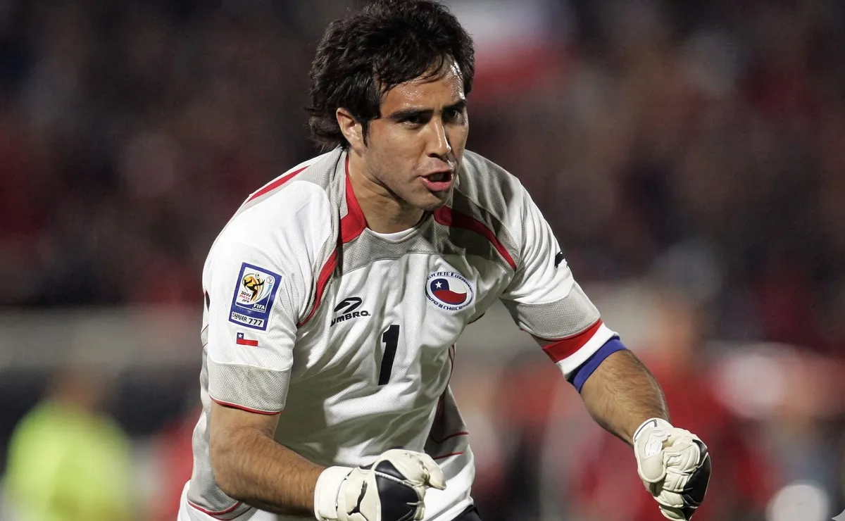 Emotivo reencuentro de Claudio Bravo con relator de la época de Bielsa