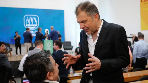 Aníbal Mosa piensa en su futuro fuera de Colo Colo.