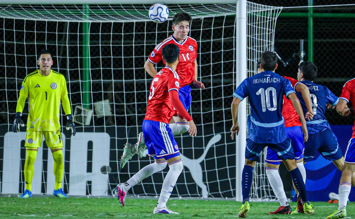 Chile sub 17 vence a Paraguay en Sudamericano y aspira al Mundial de Qatar Chile sub 17 vence a Paraguay en Sudamericano y aspira al Mundial de Qatar