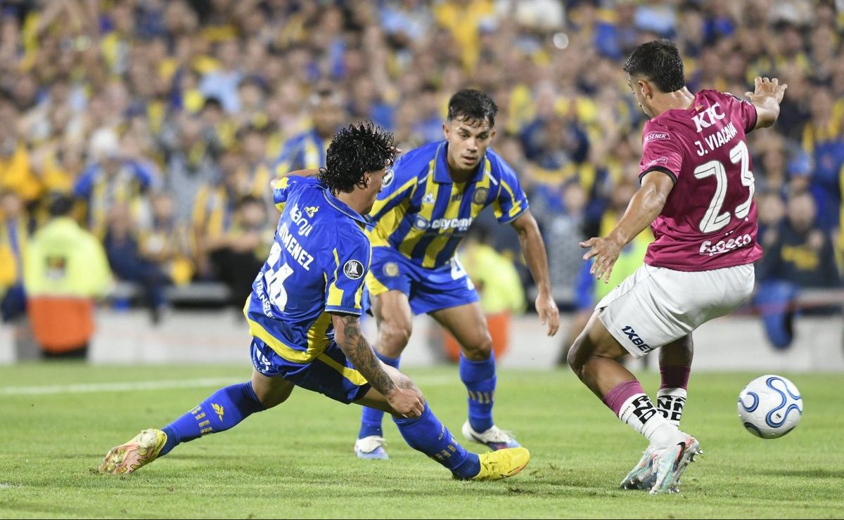 Prensa argentina se tira encima de Vicente Pizarro tras su debut copero en Central: “Le faltó algo”