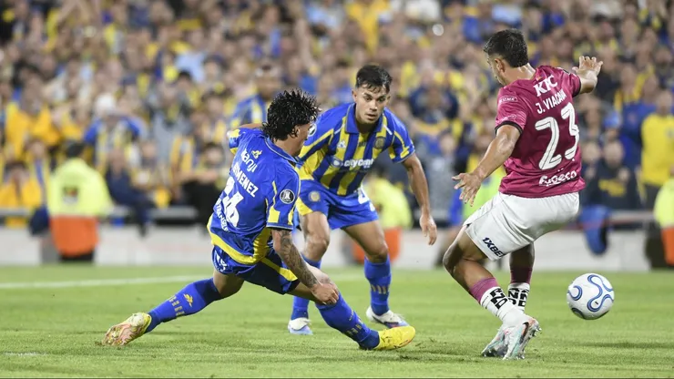 Vicente Pizarro jugó todo el partido en Central.