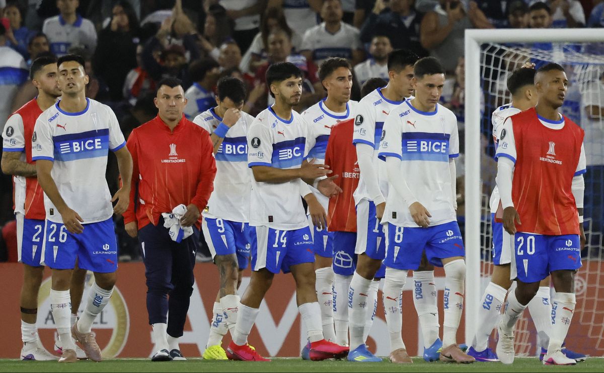 Otro dolor de cabeza: la nueva lesión que complica a U. Católica