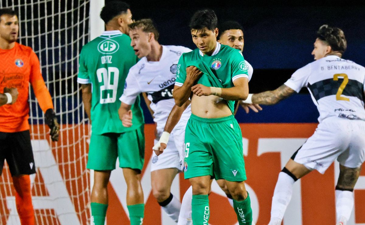 Audax Italiano responde a acusación desde Olimpia tras derrota en Copa Sudamericana