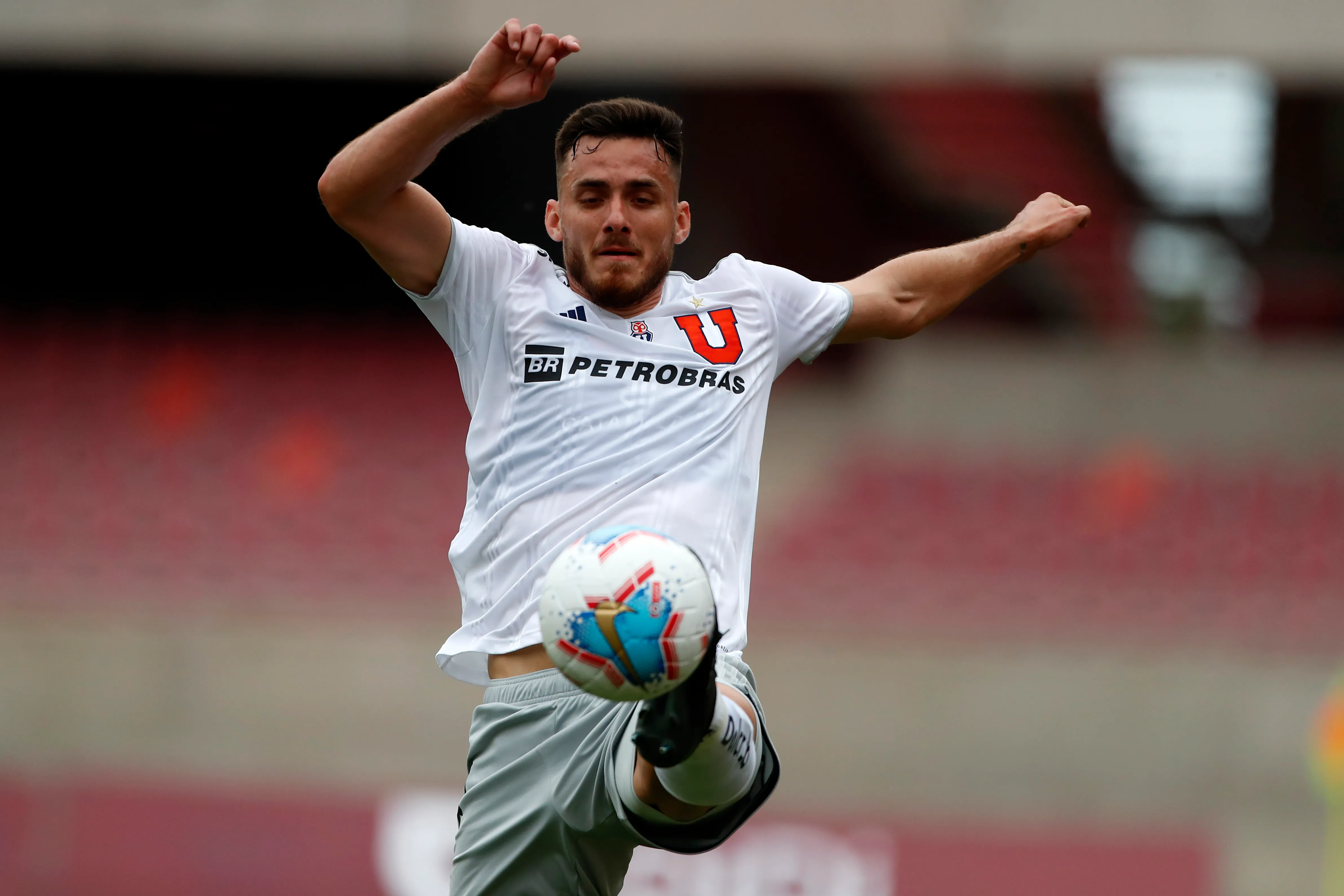 Del Pino en su triste paso por la U /Photosport