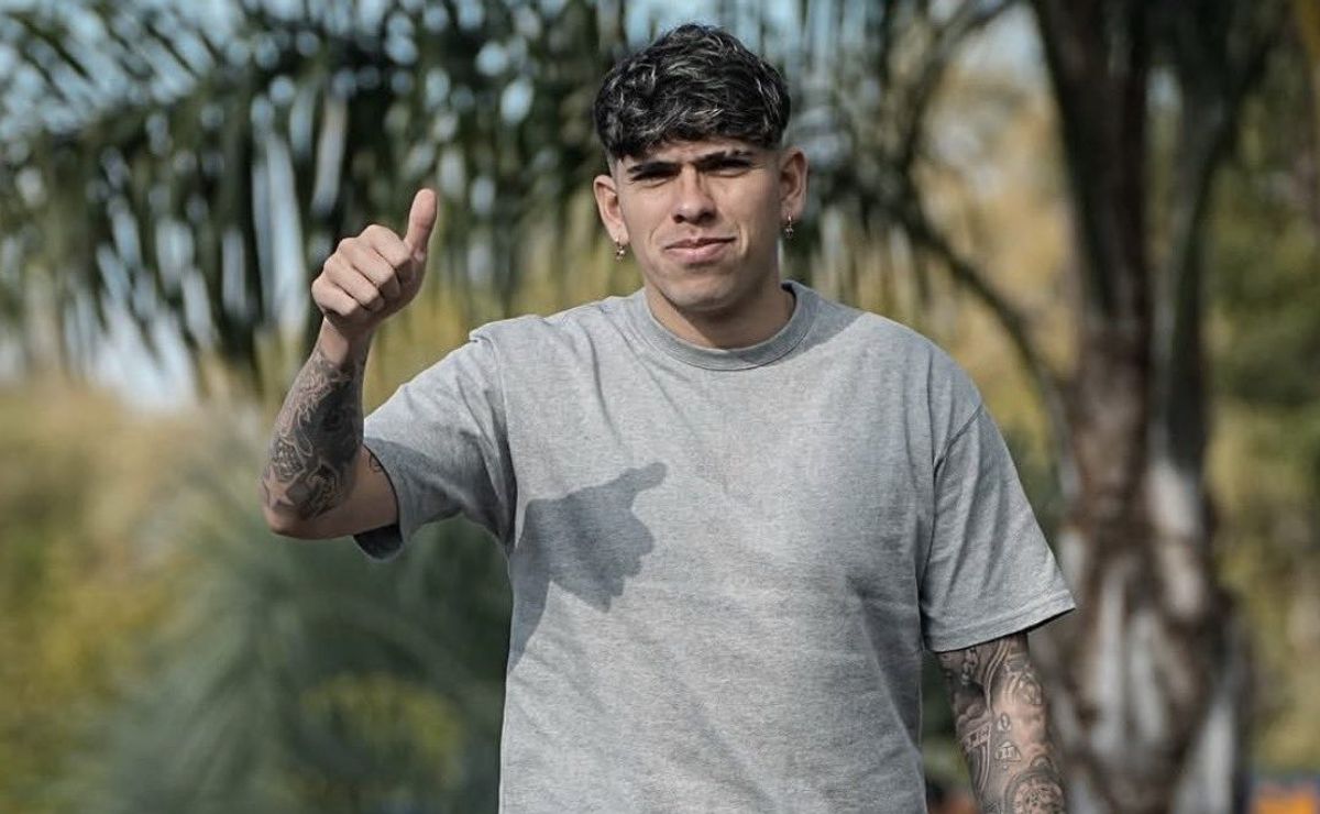 Carlos Palacios vuelve a entrenar en Boca y los hinchas reaccionan a su cambio físico