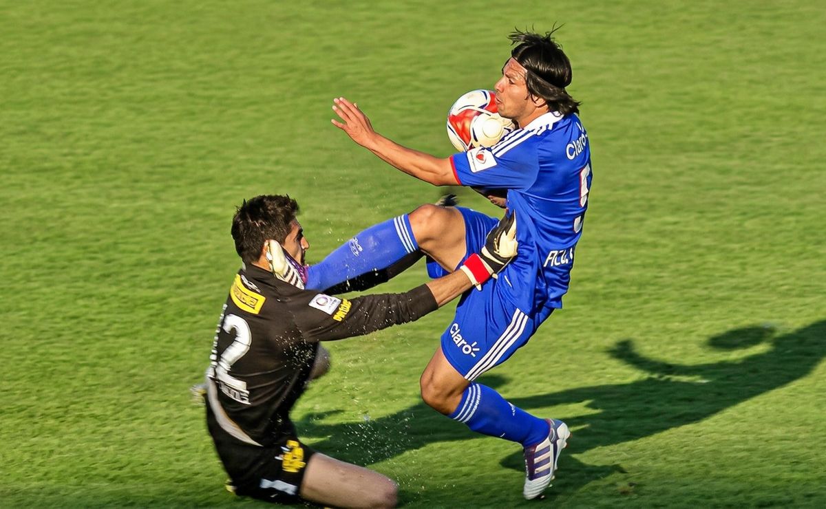 Albert Acevedo revela charla con la mamá de Raúl Olivares tras su mítico planchazo a la cara: “Está bien lo que me dijo”