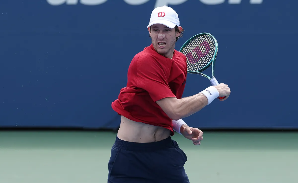 Criminólogo analiza amenazas a Nicolás Jarry y su familia Criminólogo analiza amenazas a Nicolás Jarry y su familia