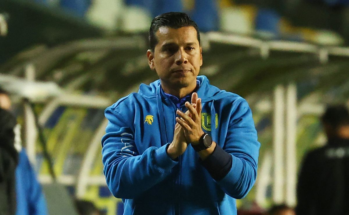 U. de Concepción toma una decisión por Leo Ramos tras acusación del Colegio de Entrenadores