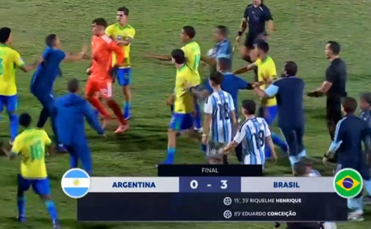 Brasil aplasta a Argentina y el clásico Sub 17 estalla en pelea y graves acusaciones