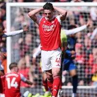 Arsenal empieza con su clásico arrugue y se enreda en la Premier