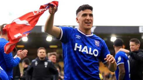 Marcelino Núñez celebró ante el público de Norwich, donde es odiado.