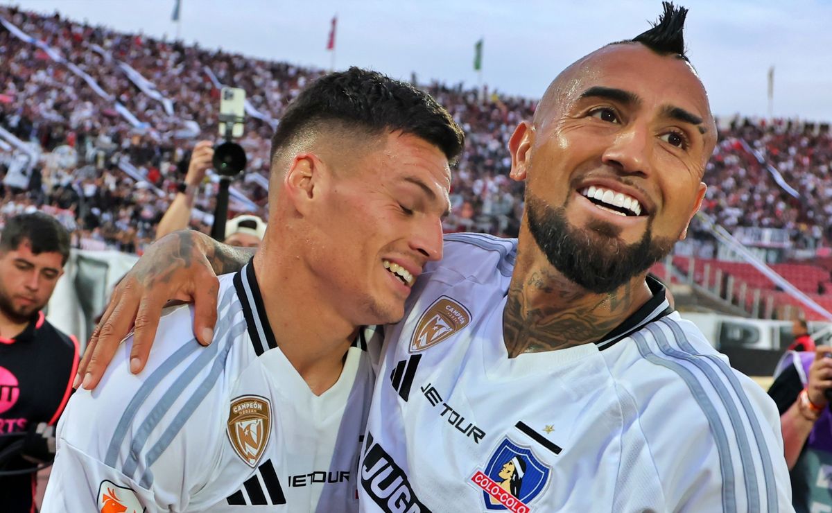 La efusiva reacción de Arturo Vidal al primer gol de Lucas Cepeda en Elche