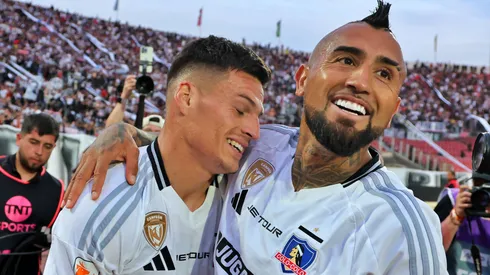 Arturo Vidal festejó primer gol de Lucas Cepeda en Elche.