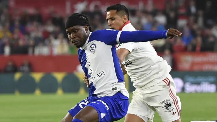 No hay elogios para Alexis ni Suazo en triunfazo de Sevilla contra Atlético.
