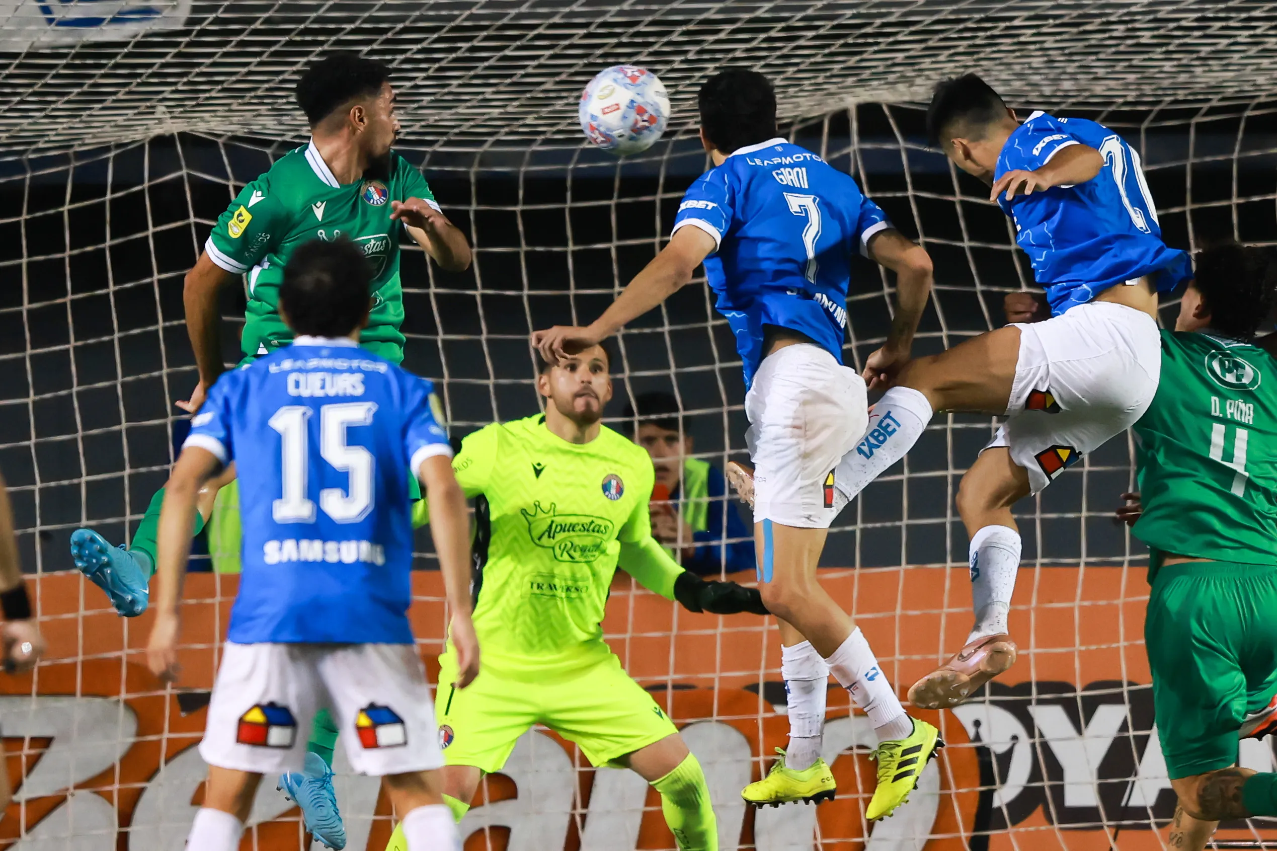 El gol del triunfo cruzado | Photosport