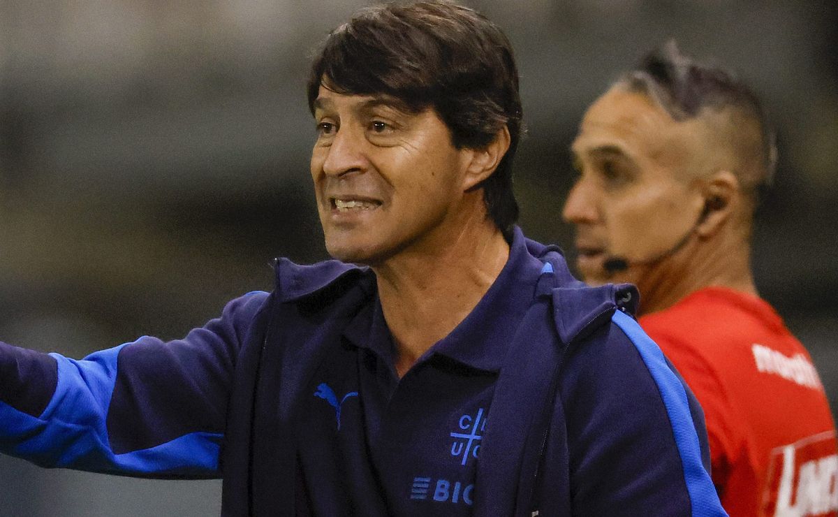 El duro dardo de Daniel Garnero y U Católica contra el arbitraje chileno: “¿Me sancionan si hablo?”