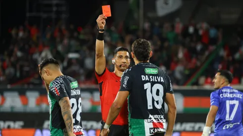 Claudio Díaz cumplió con el reglamento tras un error increíble de Da Silva.