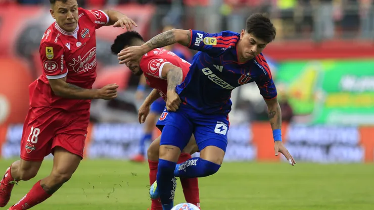 Universidad de Chile visita a Ñublense en Chillán.