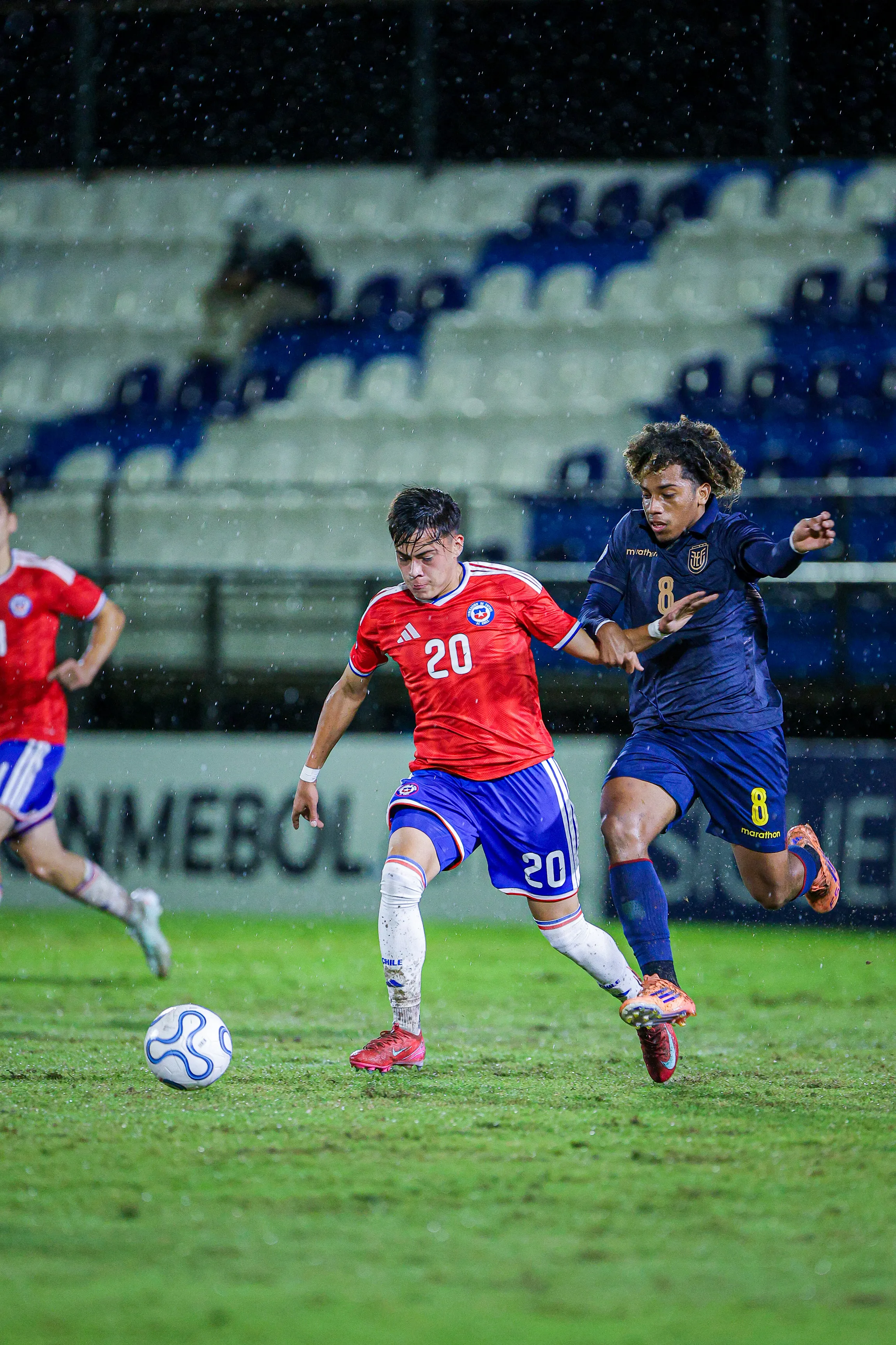 Chile cayó con Ecuador en medio de la lluvia. Foto: Richard Ramirez – Comunicaciones FFCh