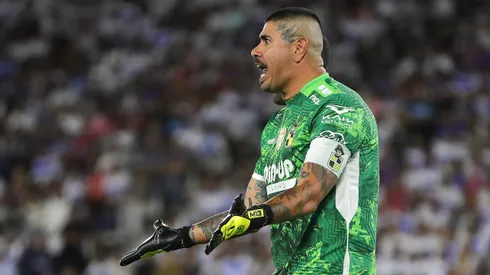 Diego Sánchez sacó la voz en representación del Pirata en la llegada a Lima.