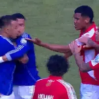 Tucu Contreras enloquece en Colombia: ¡lo frena un chileno ex U!