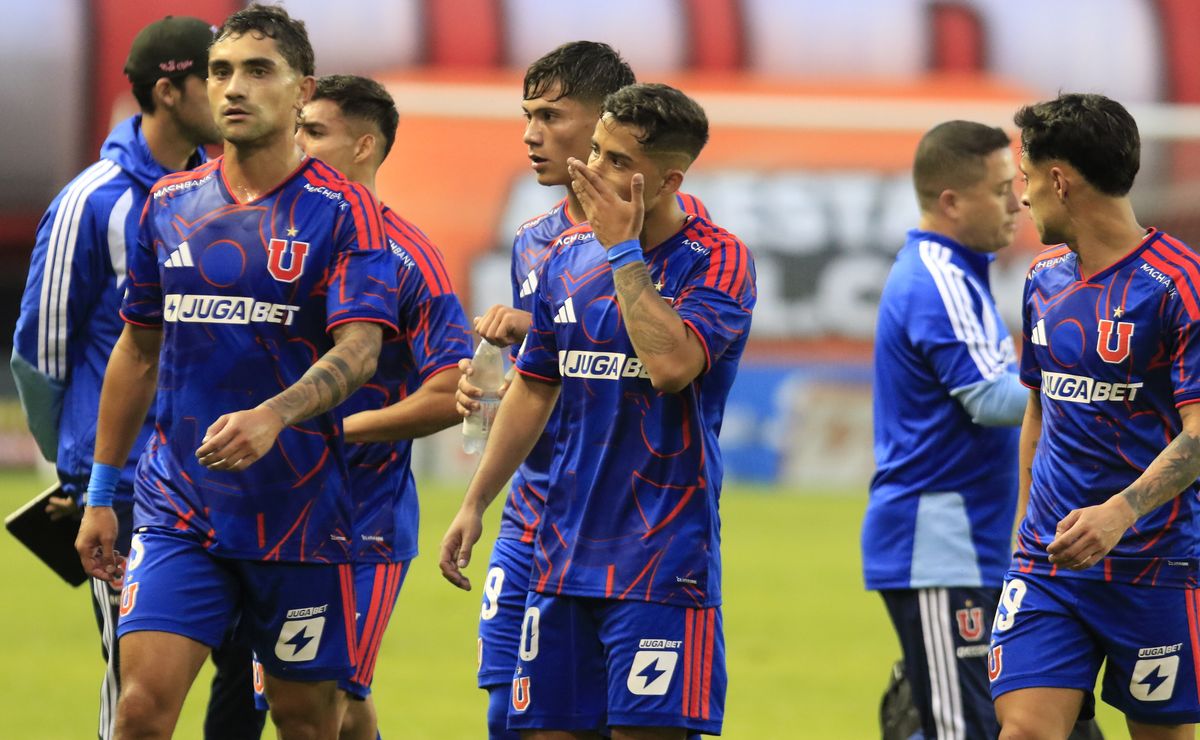 “Se recomienda utilizar mesas plegables”: prensa de U de Chile destapa foto de otro “basureo” ante Ñublense