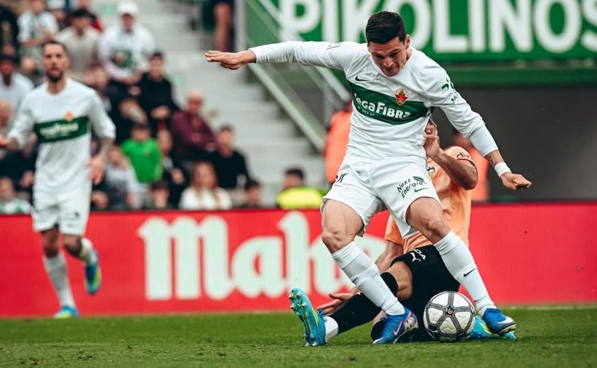 Entre los 10 mejores: Prestigioso medio destaca a Lucas Cepeda tras primer gol en España