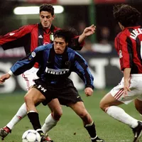 Iván Zamorano elige al mejor delantero de todos los tiempos