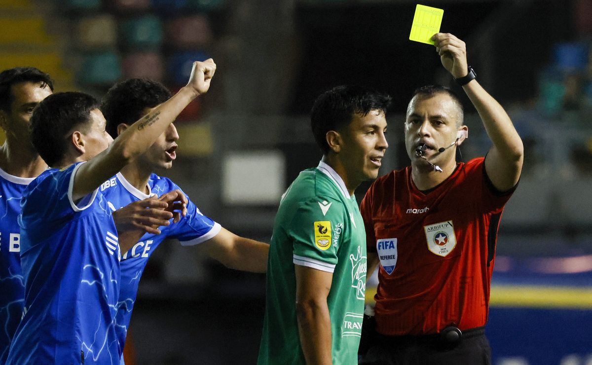 En U. Católica se defienden: “Las expulsiones han sido de buena forma”