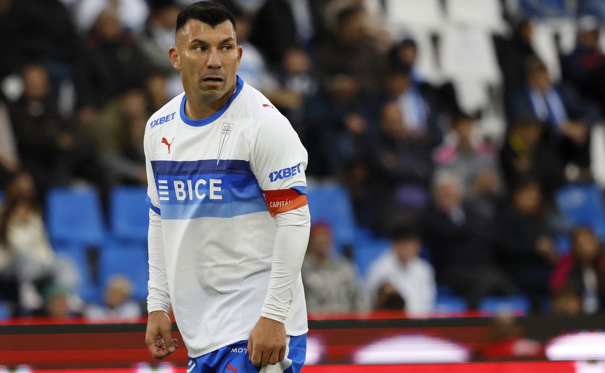 Cristián Basaure ayuda a la UC con el mejor puesto para Gary Medel: “Aprovecha su capacidad técnica”