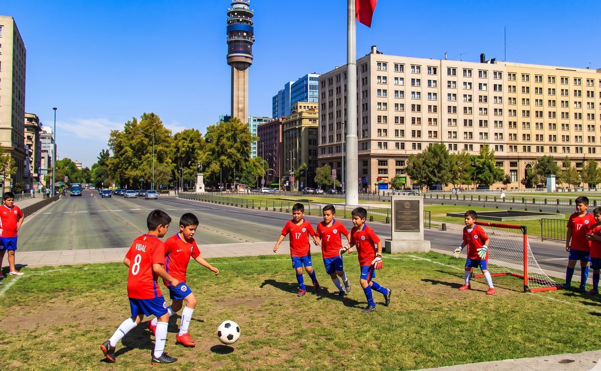 Conmebol regala una clase magistral con 8 claves para que Chile mejore en las divisiones inferiores