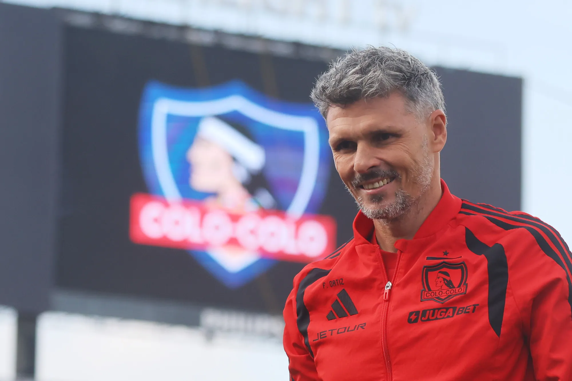 Ortiz tiene a Colo Colo con 75,7% de rendimiento y líder en varias estadísticas.