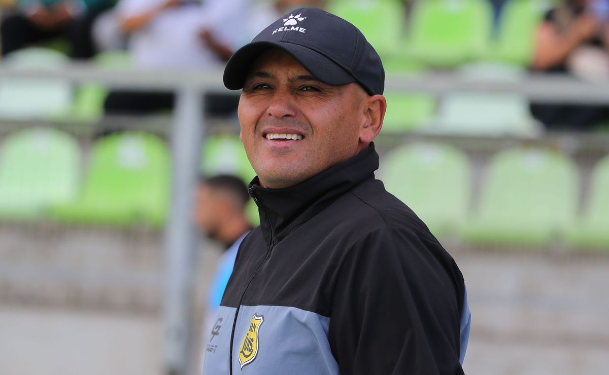 Chupete Suazo felicita a Wanderers y marca el trauma de San Luis de Quillota: “En todos los partidos nos hacen goles así”