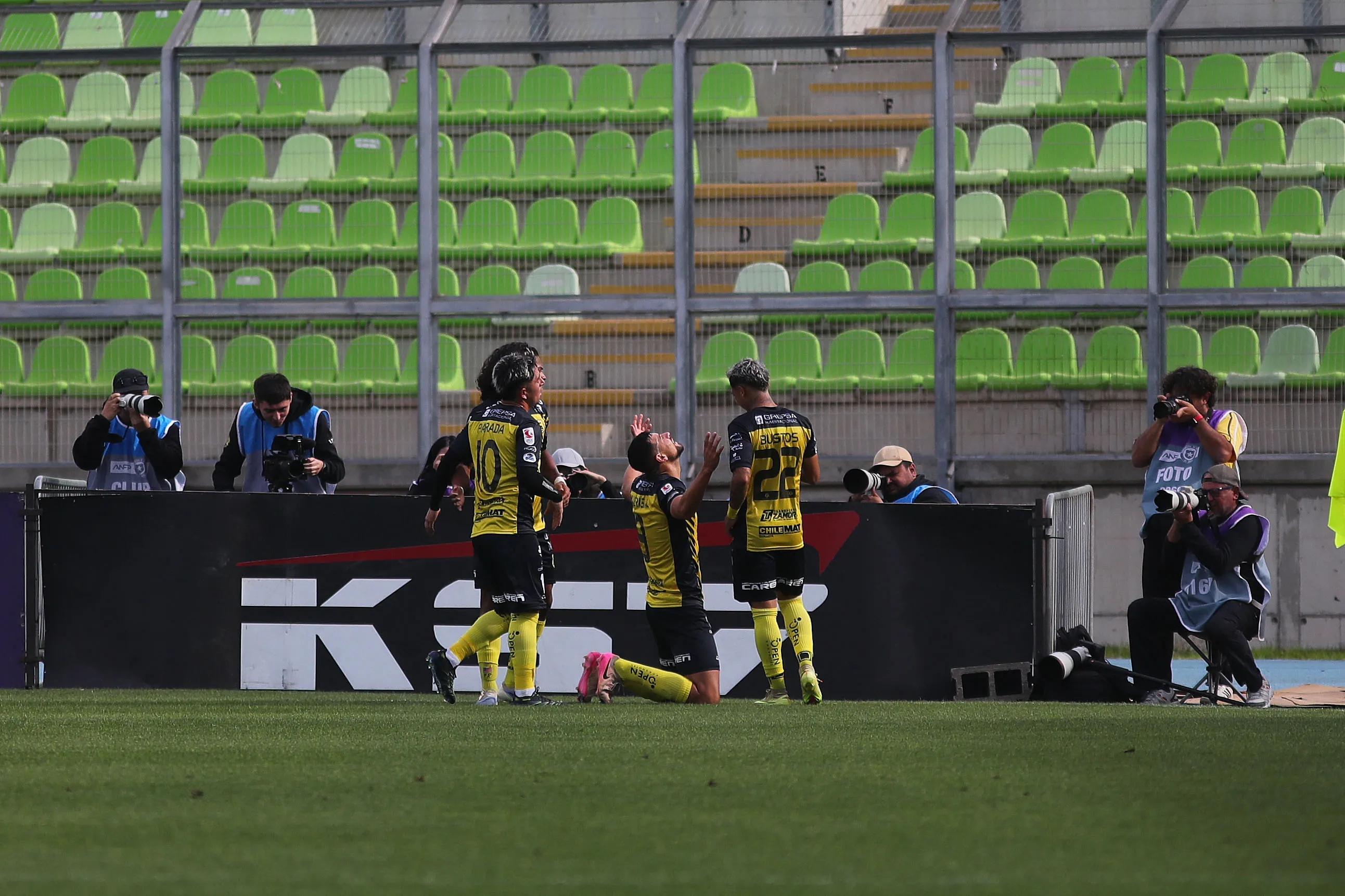 Así festejó el mexicano Guillermo Madrigal en Valparaíso. (Manuel Lema/Photosport).