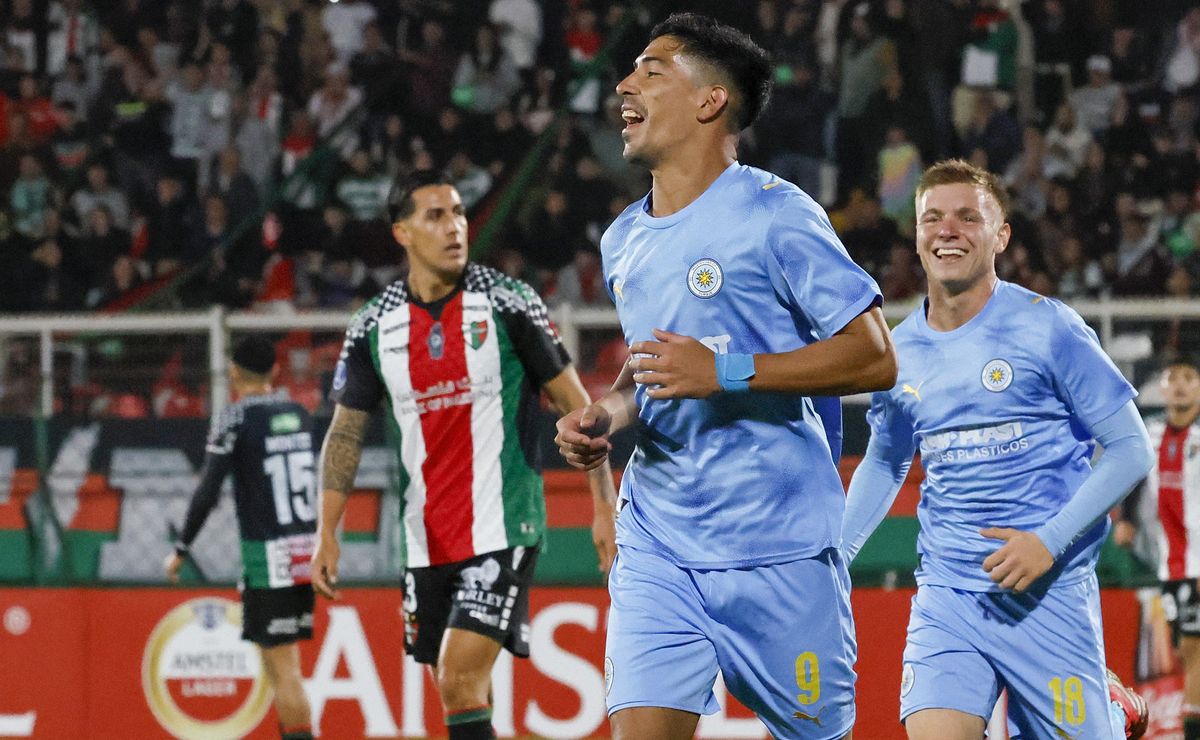 Salomón Rodríguez vuelve a Chile para marcarle un golazo a Palestino en Copa Sudamericana