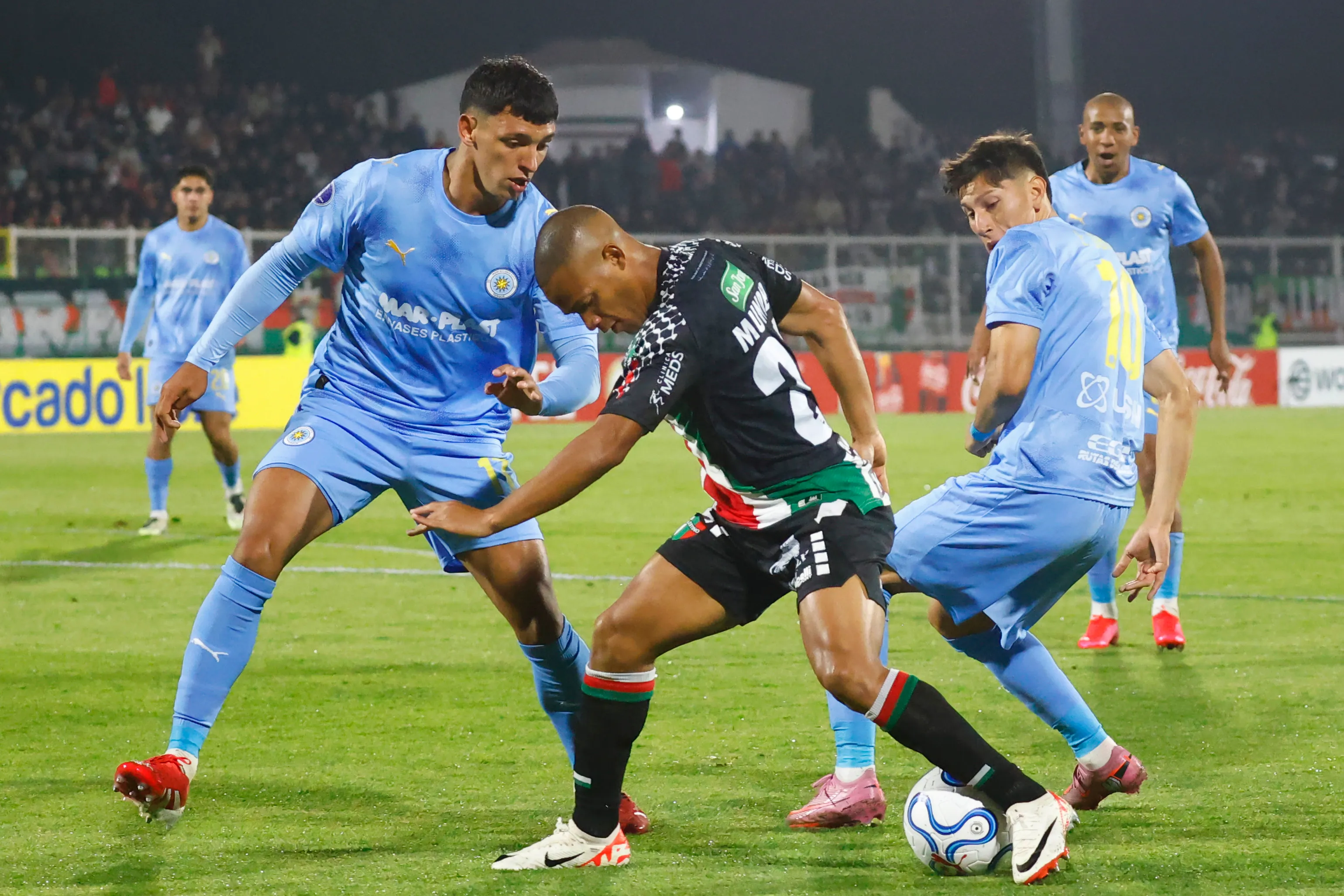 Munder espera levantar el nivel con Palestino