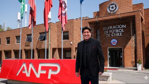 Le bajan el pulgar al ídolo de la Roja en Quilín.