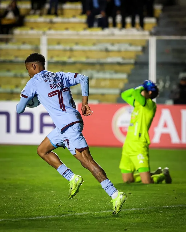 Dorny Romero se avivó y se volvió viral por su gol en Copa Libertadores
