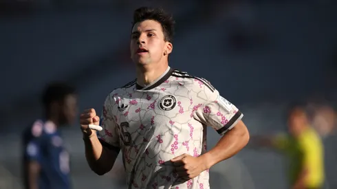 Gonzalo Tapia le anotó un gol a Nueva Zelanda con la Roja.