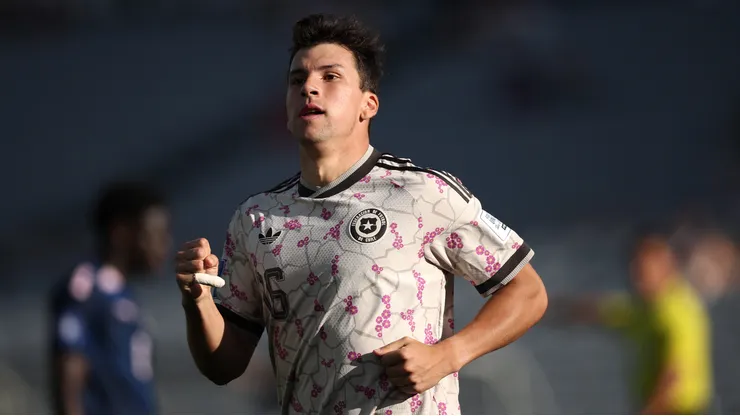 Gonzalo Tapia le anotó un gol a Nueva Zelanda con la Roja.