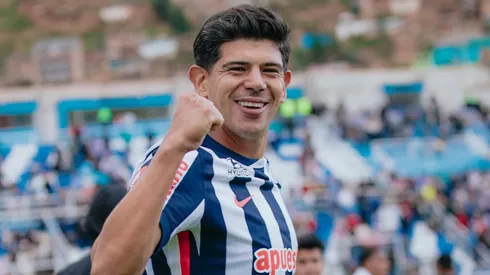 Pavez recibe aplausos en Alianza Lima