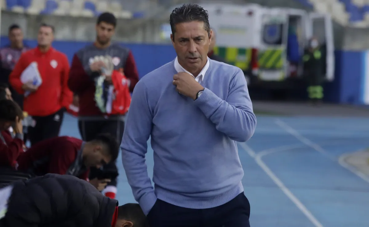 Héctor Coio Almandoz: de Vélez campeón del mundo a Copiapó en la Primera B