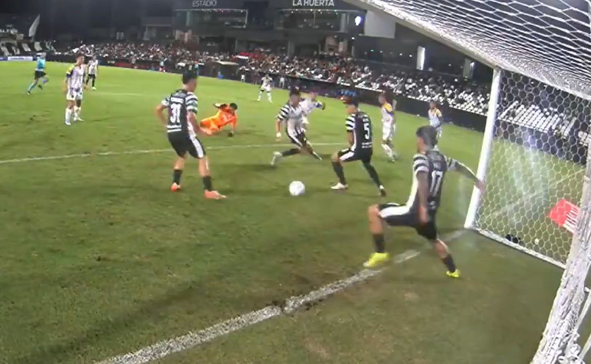 A Vicente Pizarro le sacan un gol de la línea en Copa Libertadores: Rosario Central gana con lo justo