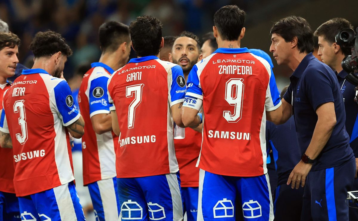 Manuel de Tezanos le habla a los “termos” tras triunfazo histórico de la UC en Brasil: “Redondo”