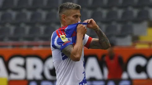 Charles Aránguiz podría estar fuera por tres semanas más en la U.