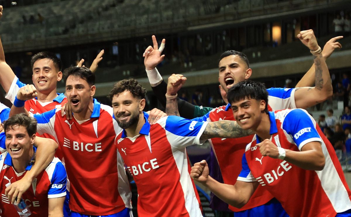 Eugenio Mena queda fascinado por su triunfal reencuentro con Cruzeiro em la UC: “Hace mucho no venía”