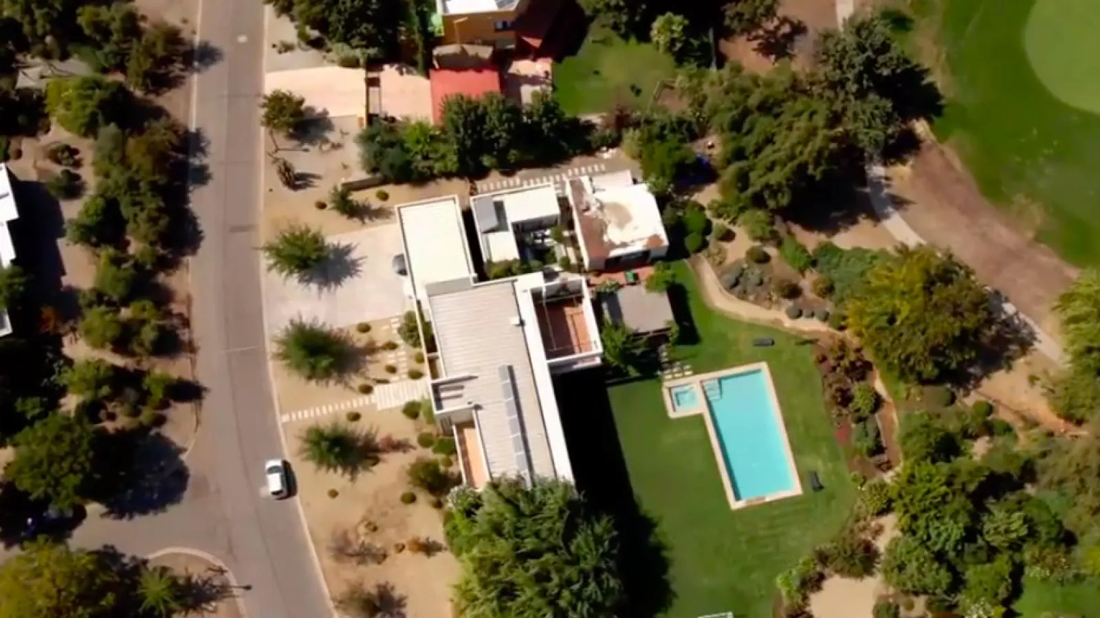 Esta es la casa que Mauricio Pinilla está intentando rematar para paliar su deuda. | Foto: Canal 13.