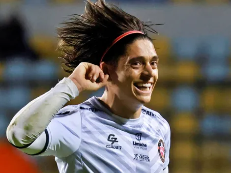 Montecinos revela que casi parte a Europa antes de irse a México